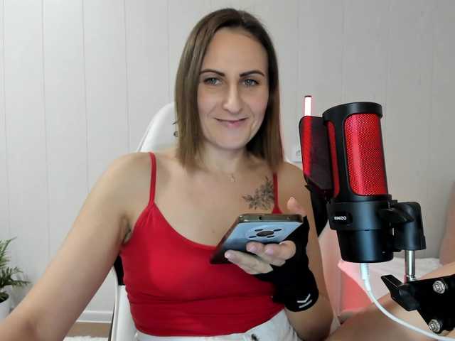 Kiza9's BongaCams show and profile