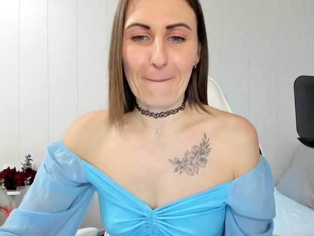 Kiza9's BongaCams show and profile