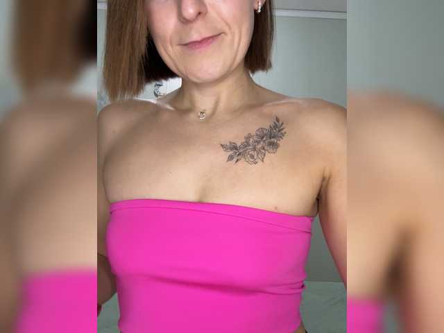 Kiza9's BongaCams show and profile