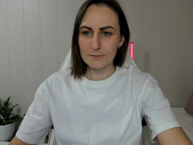 Kiza9's BongaCams show and profile