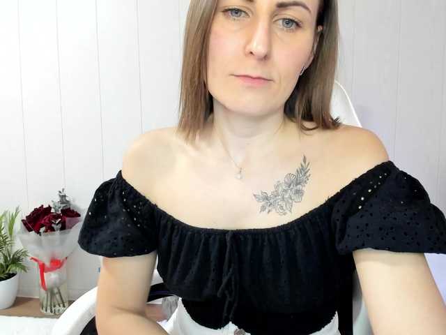 Kiza9's BongaCams show and profile