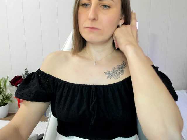 Kiza9's BongaCams show and profile