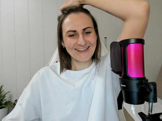 Kiza9's BongaCams show and profile