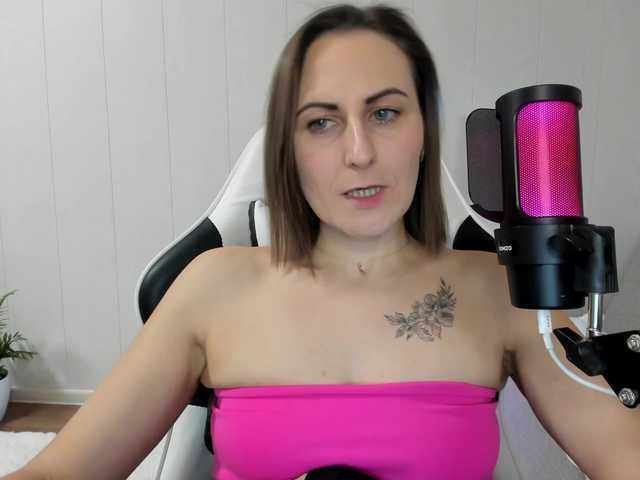 Kiza9's BongaCams show and profile