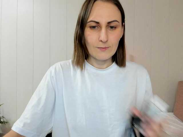 Kiza9's BongaCams show and profile