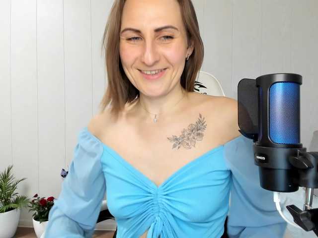 Kiza9's BongaCams show and profile