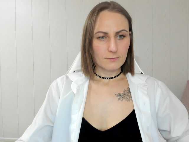 Kiza9's BongaCams show and profile