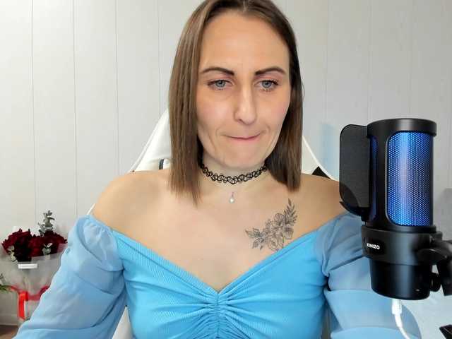 Kiza9's BongaCams show and profile