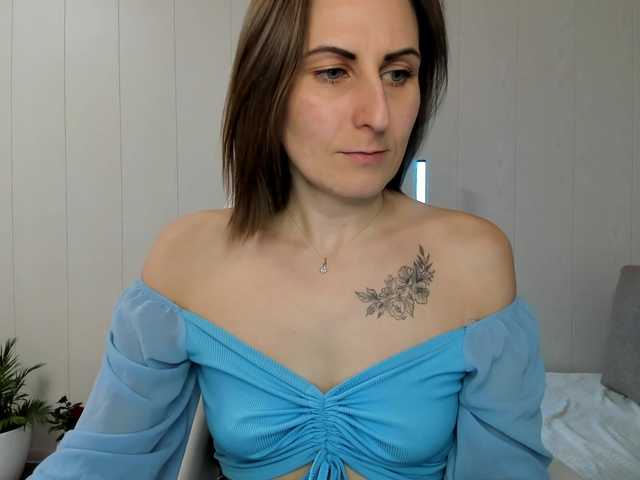 Kiza9's BongaCams show and profile