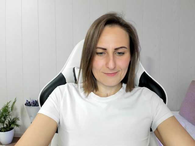 Kiza9's BongaCams show and profile