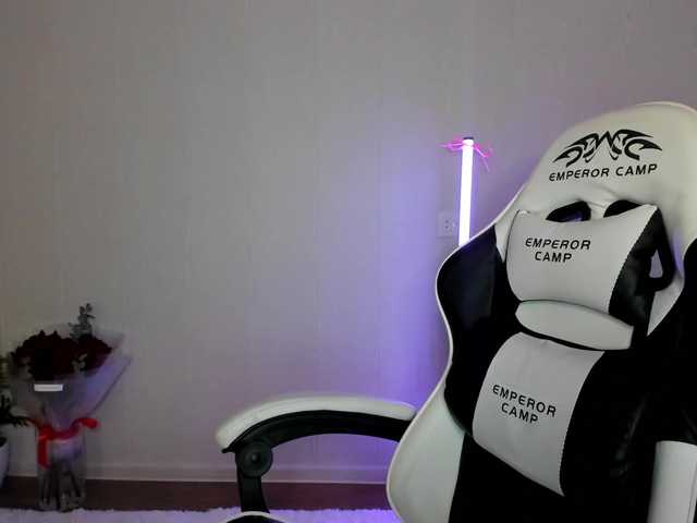 Kiza9's BongaCams show and profile