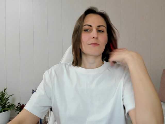Kiza9's BongaCams show and profile