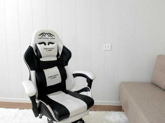 Kiza9's BongaCams show and profile