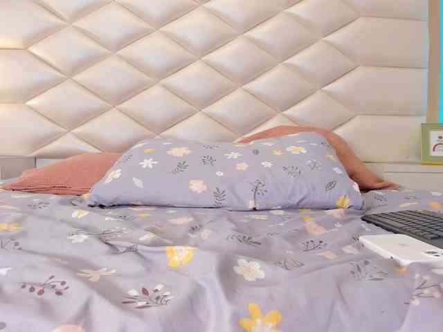 samanthaevans webcam