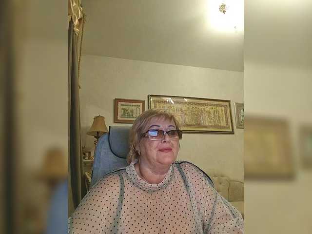 KarinkaSweet's BongaCams show and profile