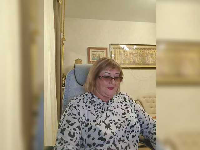 KarinkaSweet's BongaCams show and profile