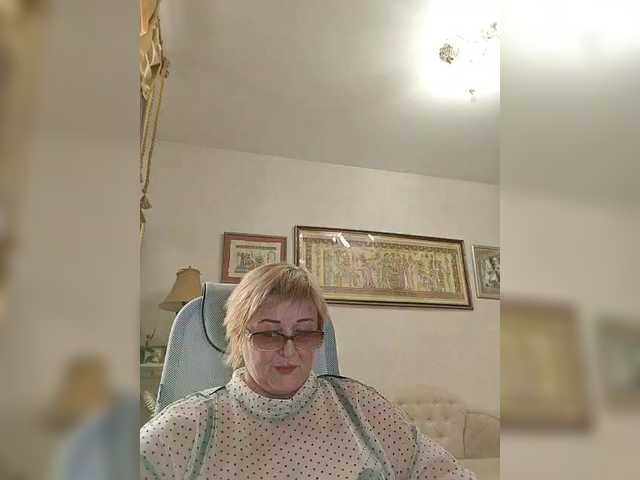 KarinkaSweet's BongaCams show and profile