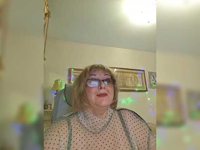 KarinkaSweet's BongaCams show and profile