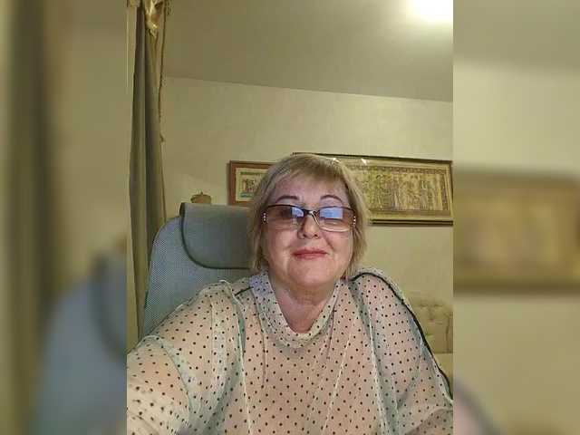 KarinkaSweet's BongaCams show and profile