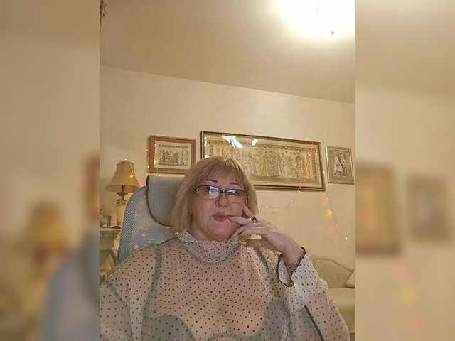 KarinkaSweet's BongaCams show and profile