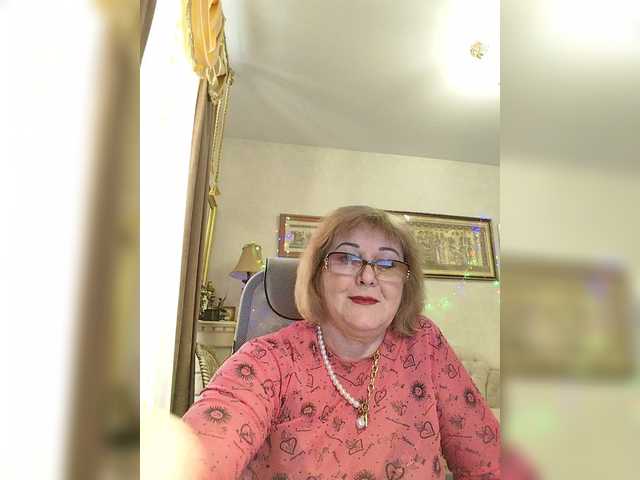 KarinkaSweet's BongaCams show and profile