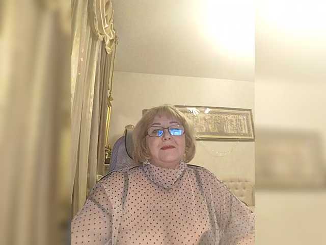 KarinkaSweet's BongaCams show and profile