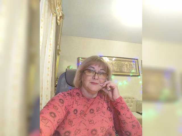 KarinkaSweet's BongaCams show and profile