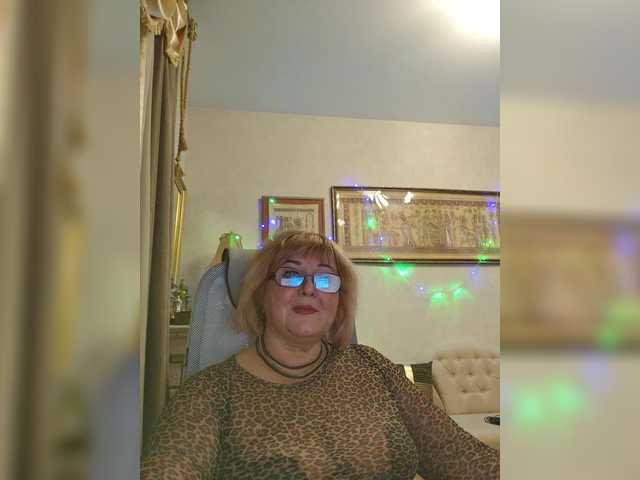 KarinkaSweet's BongaCams show and profile