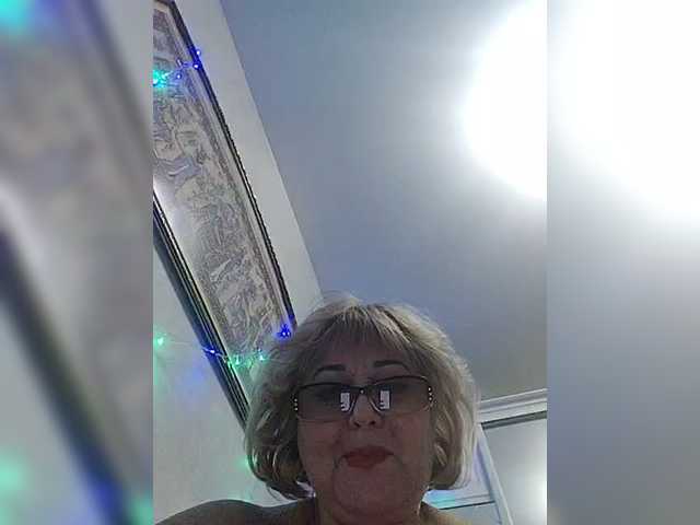 KarinkaSweet's BongaCams show and profile