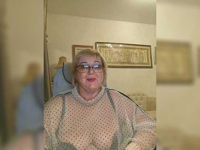 KarinkaSweet's BongaCams show and profile