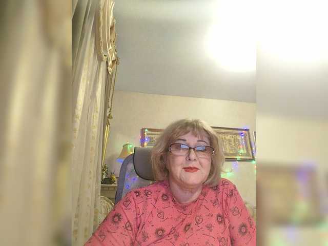 KarinkaSweet's BongaCams show and profile