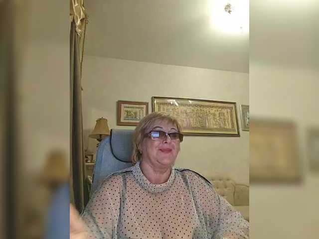 KarinkaSweet's BongaCams show and profile