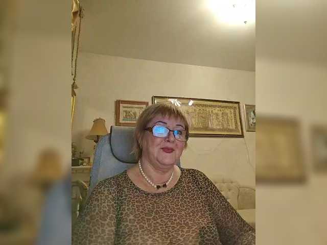 KarinkaSweet's BongaCams show and profile