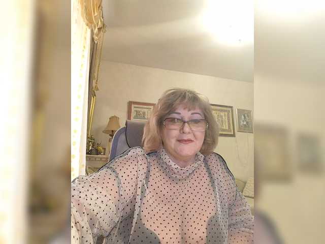 KarinkaSweet's BongaCams show and profile