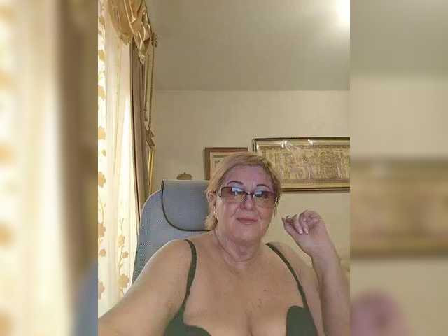 видео KarinkaSweet