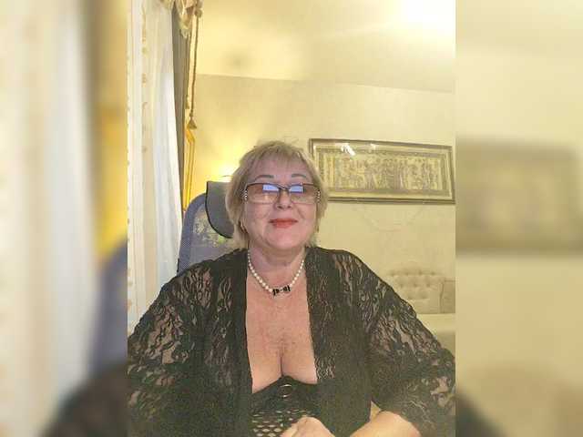 KarinkaSweet live cam profile