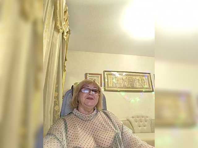 KarinkaSweet's BongaCams show and profile