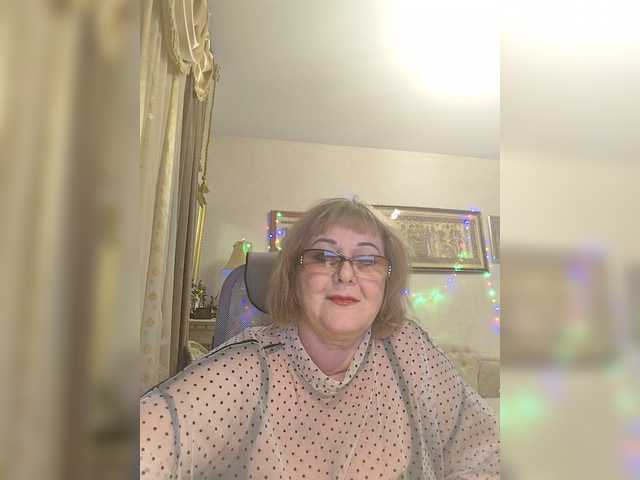 KarinkaSweet's BongaCams show and profile