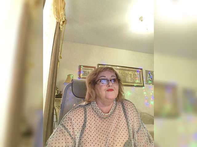 KarinkaSweet's BongaCams show and profile