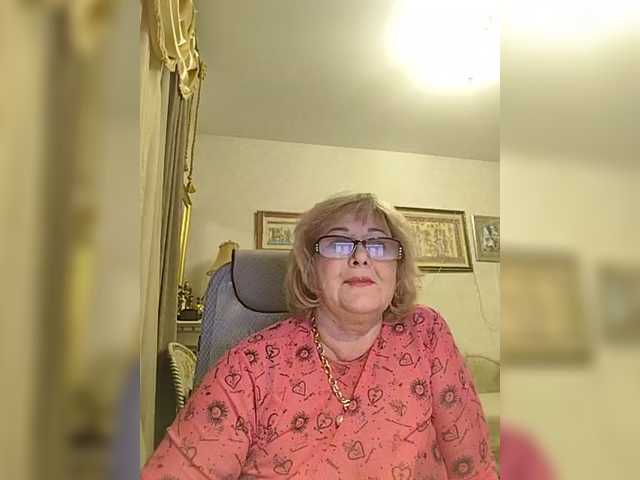 KarinkaSweet's BongaCams show and profile