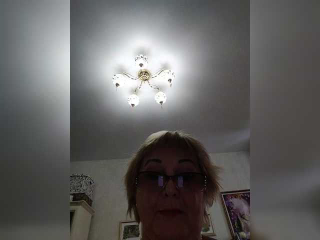 KarinkaSweet's BongaCams show and profile