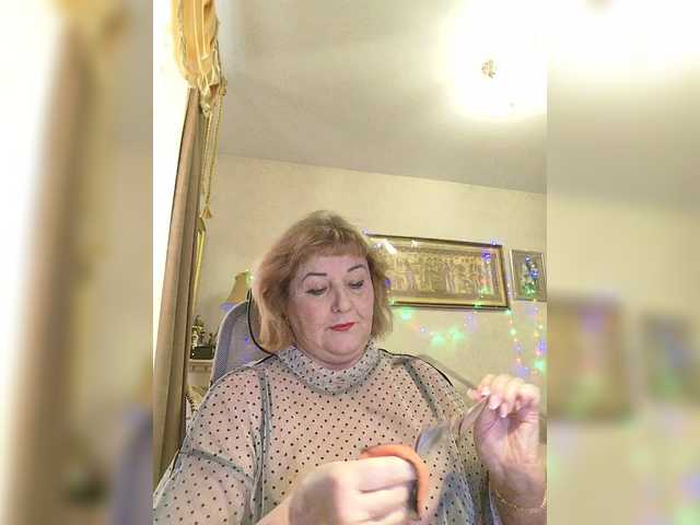 KarinkaSweet's BongaCams show and profile