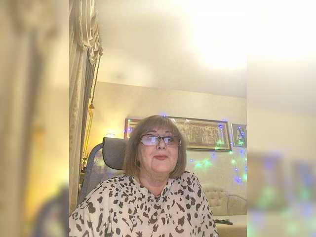 KarinkaSweet's BongaCams show and profile