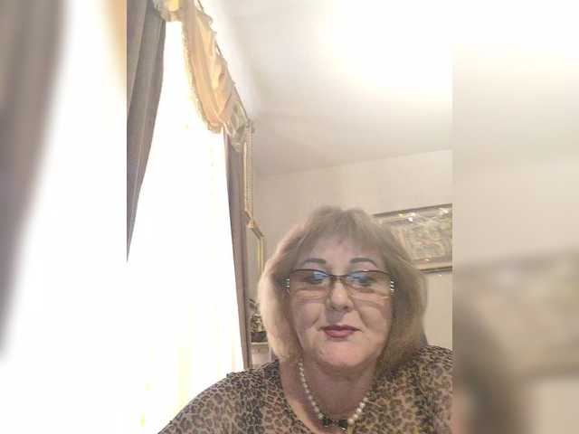 KarinkaSweet's BongaCams show and profile