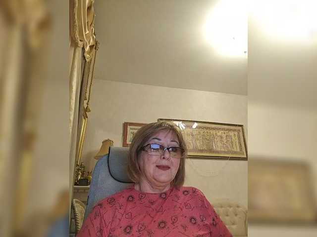 KarinkaSweet's BongaCams show and profile