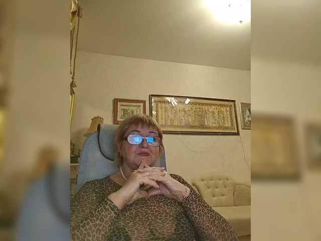 KarinkaSweet's BongaCams show and profile