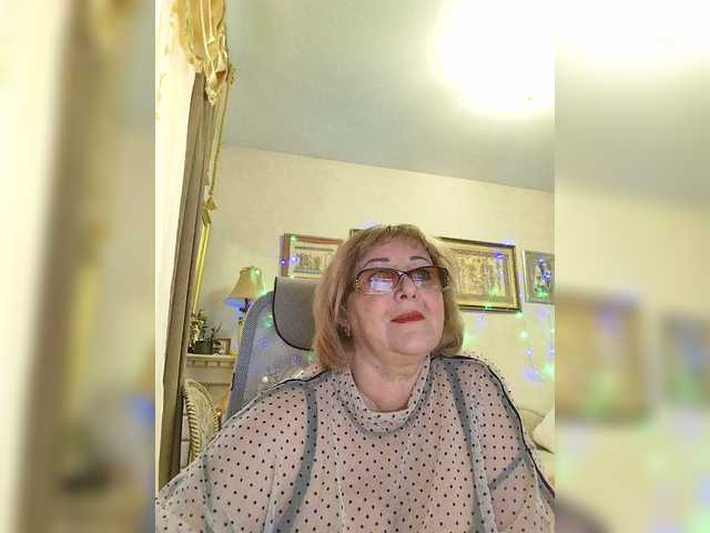 KarinkaSweet's BongaCams show and profile