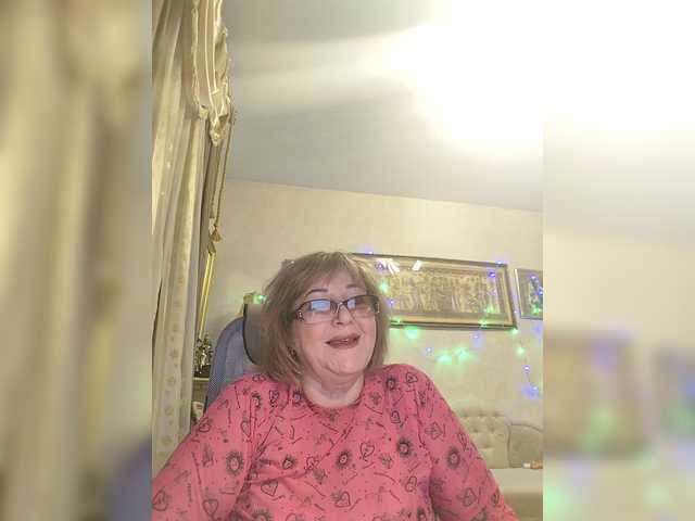 KarinkaSweet's BongaCams show and profile