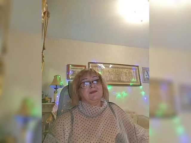 KarinkaSweet's BongaCams show and profile