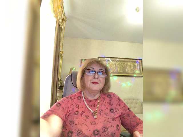 KarinkaSweet's BongaCams show and profile